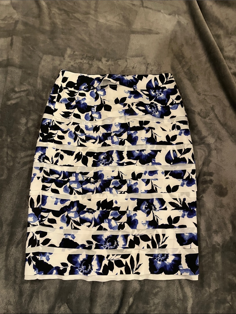 White House Black Market Blue and White Floral Pencil Skirt
